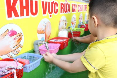 Đơn giản từ việc rửa tay