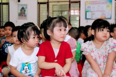 Làm sao giáo dục con đúng cách ở những giai đoạn đầu của con trẻ